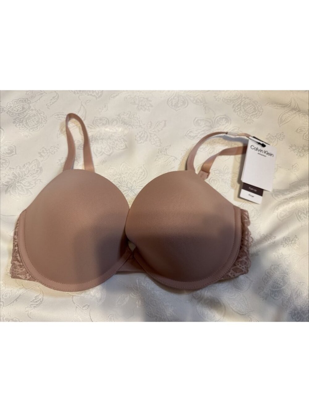 NWT Calvin Klein Women's 34DD Soft Stretch Lace Push-Up Plunge Bra QF7578 Subdue